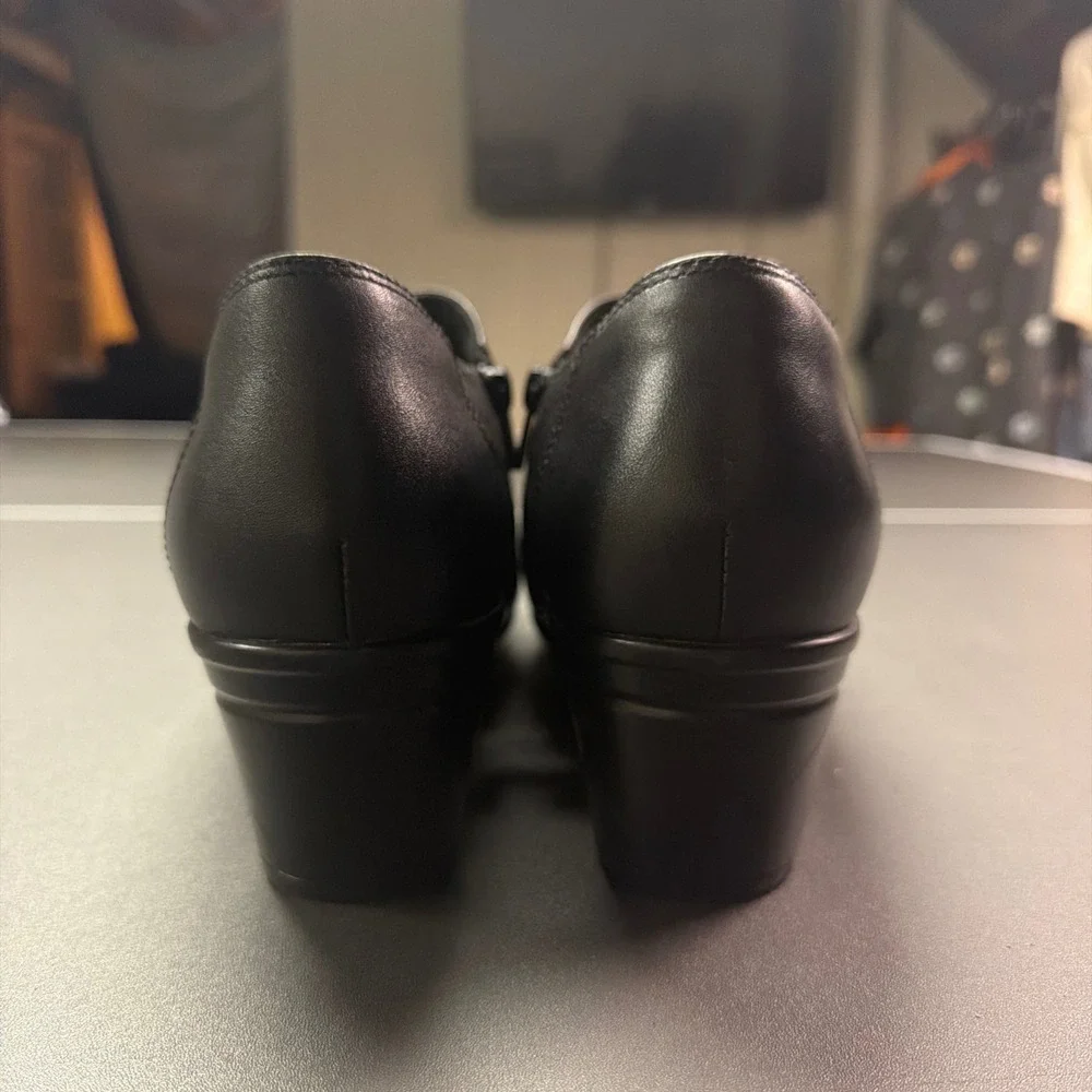 NWT Clarks Emslie Warren Black Leather Low Heel Ankle Booties Women's 12W Wide